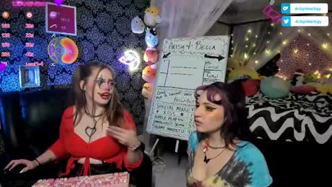 ArtsyHeartsyy online show from January 11, 4:48 am