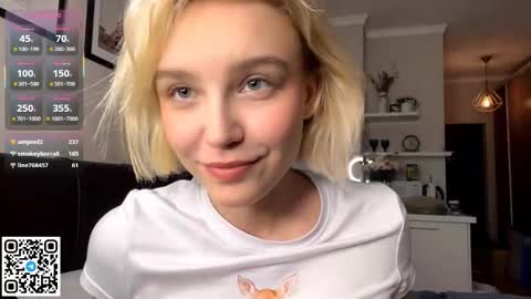 Lola online show from November 4, 4:30 pm