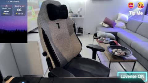 pc92160 online show from April 22, 7:10 pm