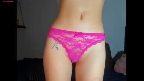 peachwork1233 online show from November 18, 3:42 am