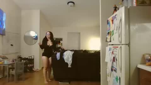 peachyhoneydrip online show from April 21, 1:42 am