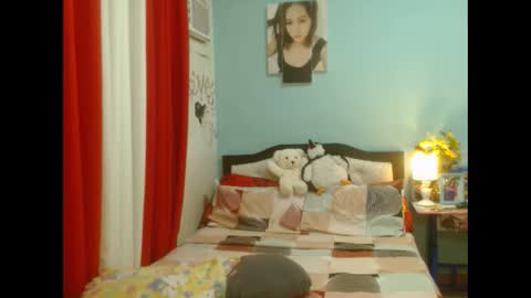 Snapshot of pearlaofasia21 chatting on January 6, 10:46 am pearlaofasia21 online show from January 6, 10:46 am