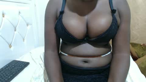 Snapshot of peekybarbie chatting on October 26, 8:52 pm Barbie online show from October 26, 8:52 pm
