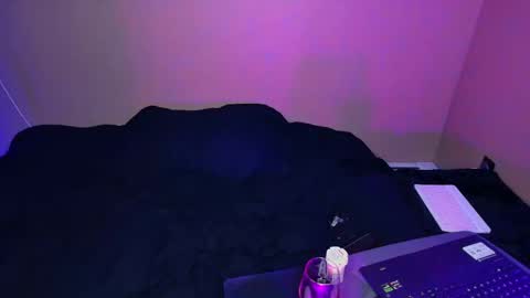 Tiffany Von-Pierre online show from June 4, 1:44 am