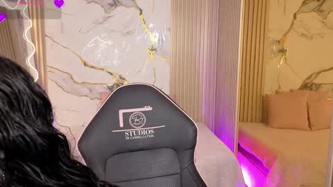 penelope online show from April 5, 2:52 am