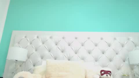 Penelope Laurent online show from May 6, 12:55 pm