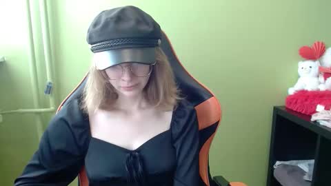 Penny online show from February 25, 8:40 am