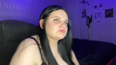 penny_perry online show from April 7, 6:54 pm