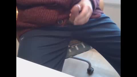 Snapshot of pepelojo chatting on February 15, 9:05 am Pepe online show from February 15, 9:05 am