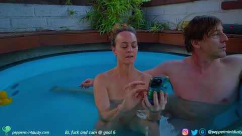 Peppermint and Dusty  online show from January 1, 12:53 am