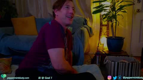 Peppermint and Dusty  online show from December 29, 3:22 am