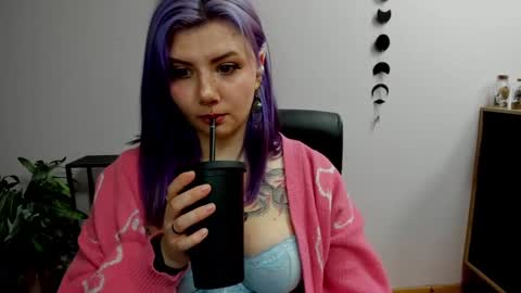 Gabbie online show from February 26, 7:21 pm