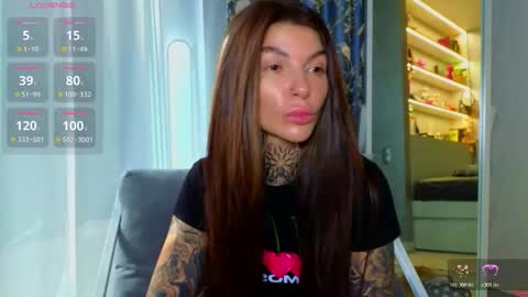 Anna online show from April 2, 9:05 am