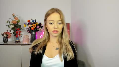 Cindy online show from November 5, 6:37 am