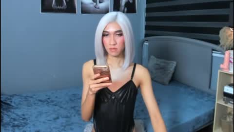 perryperezz online show from March 3, 3:30 am