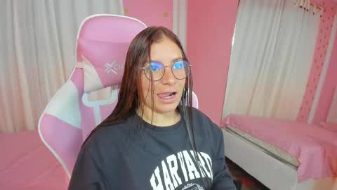 Marie online show from November 15, 9:44 am