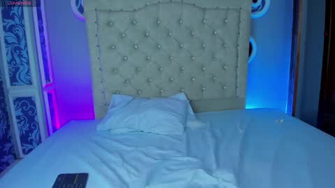 Lily online show from April 19, 6:10 pm