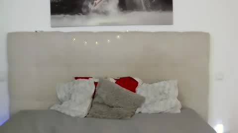 Peters Emily online show from February 7, 6:13 pm