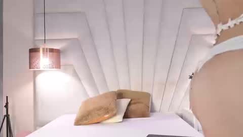 Alice   online show from September 19, 9:29 pm