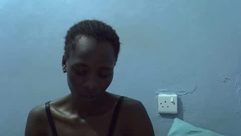 petite_bella21 online show from April 18, 3:36 pm