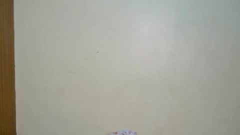 Snapshot of petite_desiree chatting on October 30, 9:59 pm Desiree online show from October 30, 9:59 pm