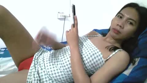 Yuriee online show from April 20, 5:27 pm