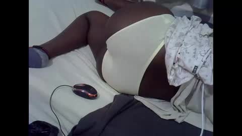 petite_melan online show from December 4, 4:28 pm