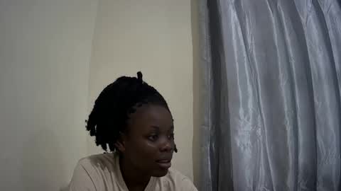petite_melan online show from October 17, 4:49 am