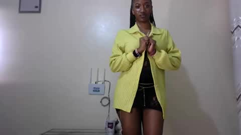 petite_princes online show from March 7, 12:58 am