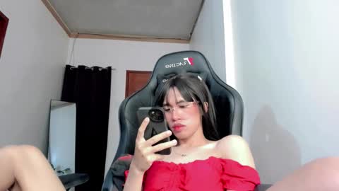 Linda online show from November 10, 8:22 pm