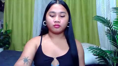 Snapshot of petite_trish chatting on September 19, 11:41 pm trish online show from September 19, 11:41 pm