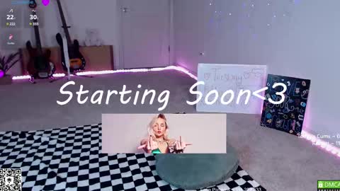 PiperAvery online show from February 25, 6:44 pm