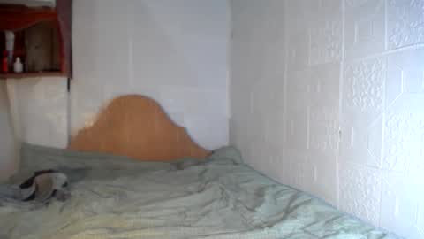 petitesquirtgirlxxx online show from September 21, 7:34 am