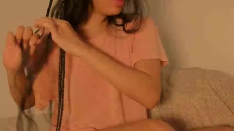 Snapshot of petitgirl_ chatting on March 10, 6:23 pm  J A S S  online show from March 10, 6:23 pm