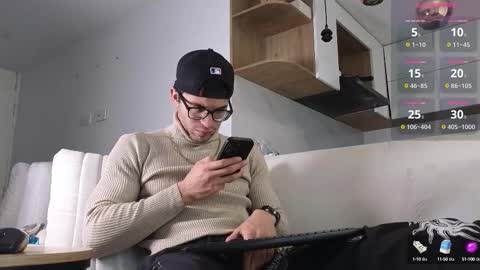 phantom_bigger1 online show from October 11, 2:22 pm