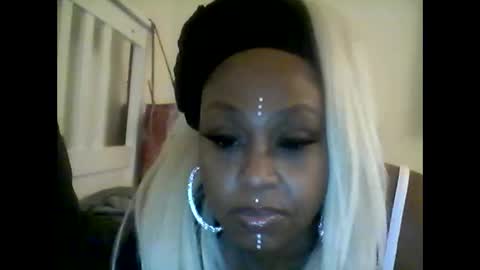 phattykakez29 online show from October 20, 8:30 am