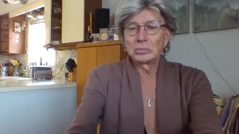 phillipa online show from January 12, 3:36 pm