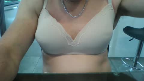 philouuuuu online show from January 15, 4:38 pm