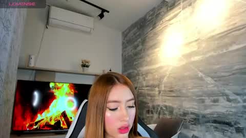 Phoenix online show from April 12, 2:10 pm