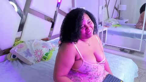 phyllisdunbar online show from April 18, 7:58 pm