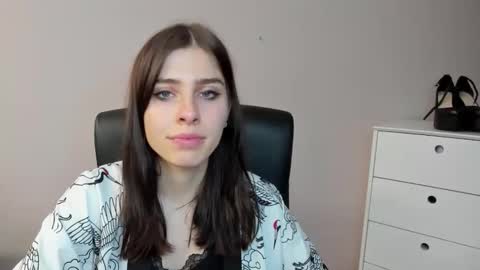 P I A online show from September 14, 6:26 am