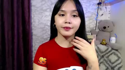 Ms Pia online show from March 6, 9:47 pm