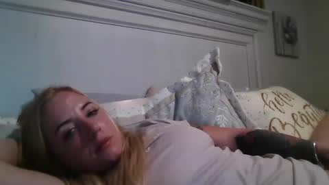 piage32 online show from October 8, 4:35 pm