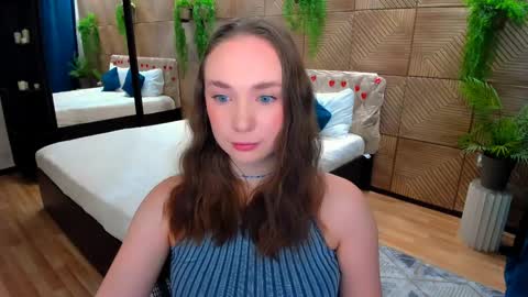 Emelie online show from April 7, 10:17 am