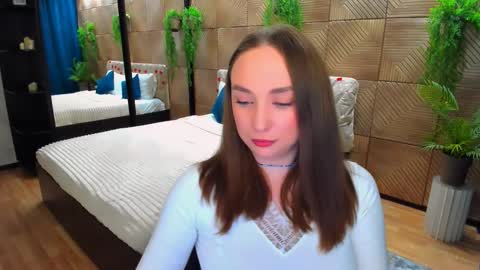 Emelie online show from February 20, 5:37 pm