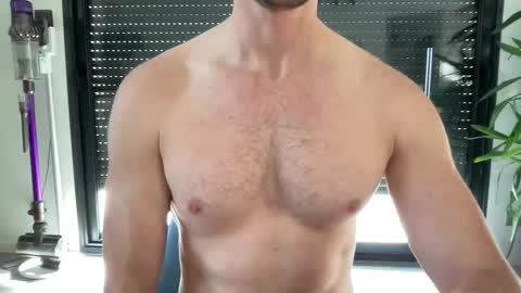 pierre81000 online show from November 21, 11:52 am