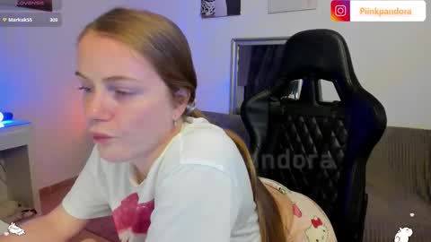 PiinkPandora online show from March 1, 10:25 pm