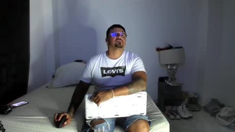 pikoro_gomez online show from February 14, 2:47 am