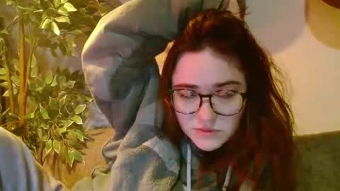 PilloGoddess online show from November 7, 8:28 am