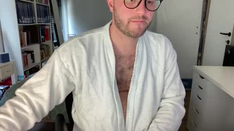 pilou online show from March 18, 12:11 pm